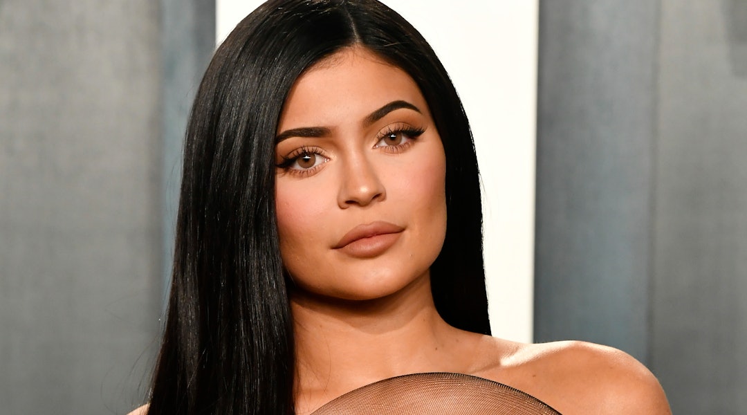 Download Kylie Jenner S Light Brown Hair Is The Anti Trend Color You Need For Android Free Get Wallpaper Kylie Jenner S Light Brown Hair Is The Anti Trend Color You Need For iPhone Free