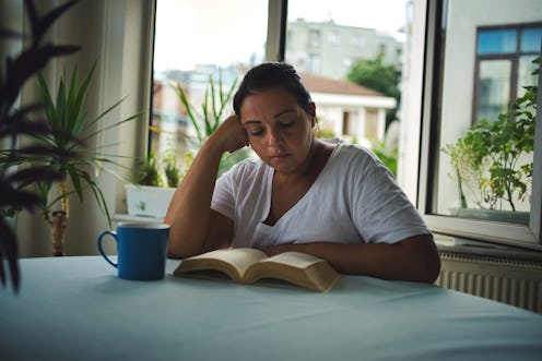 woman, tired, reading