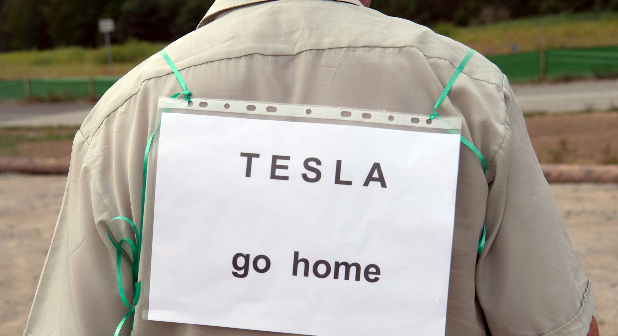 A crowd demonstrates against the settlement of Tesla in Grunheide, Germany.