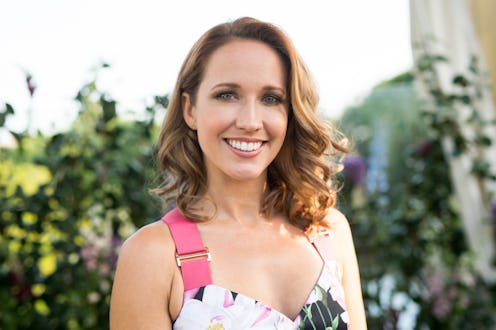 Anna Camp promotes mask-wearing and urges caution after revealing she got coronavirus.