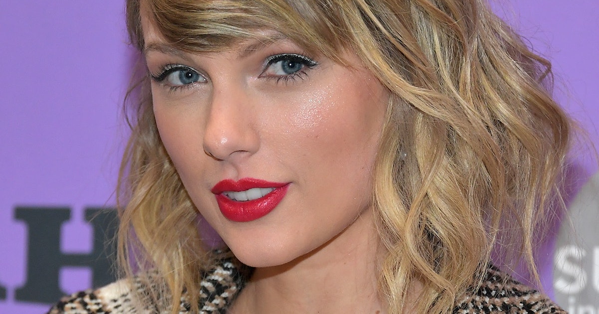 Shea Simmons On Flipboard Taylor Swift Went For A Totally Different Beauty Look For Her Cardigan Music Video