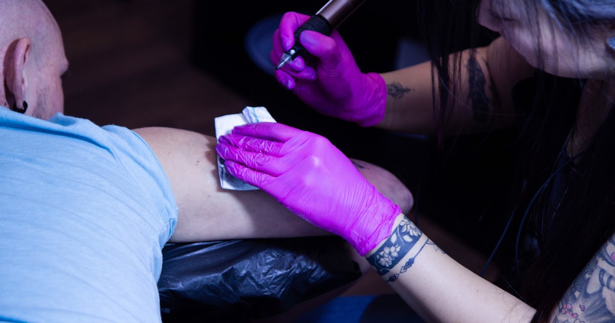 Is it okay to drink before getting a tattoo?
