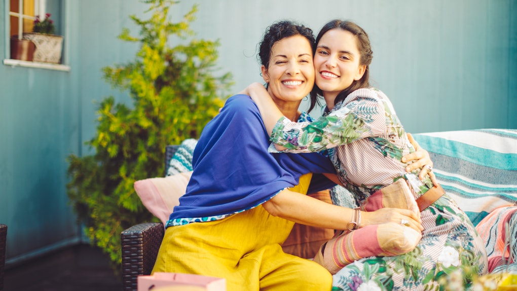 10 Backyard Birthday Ideas For Your Mom Who S A True Queen