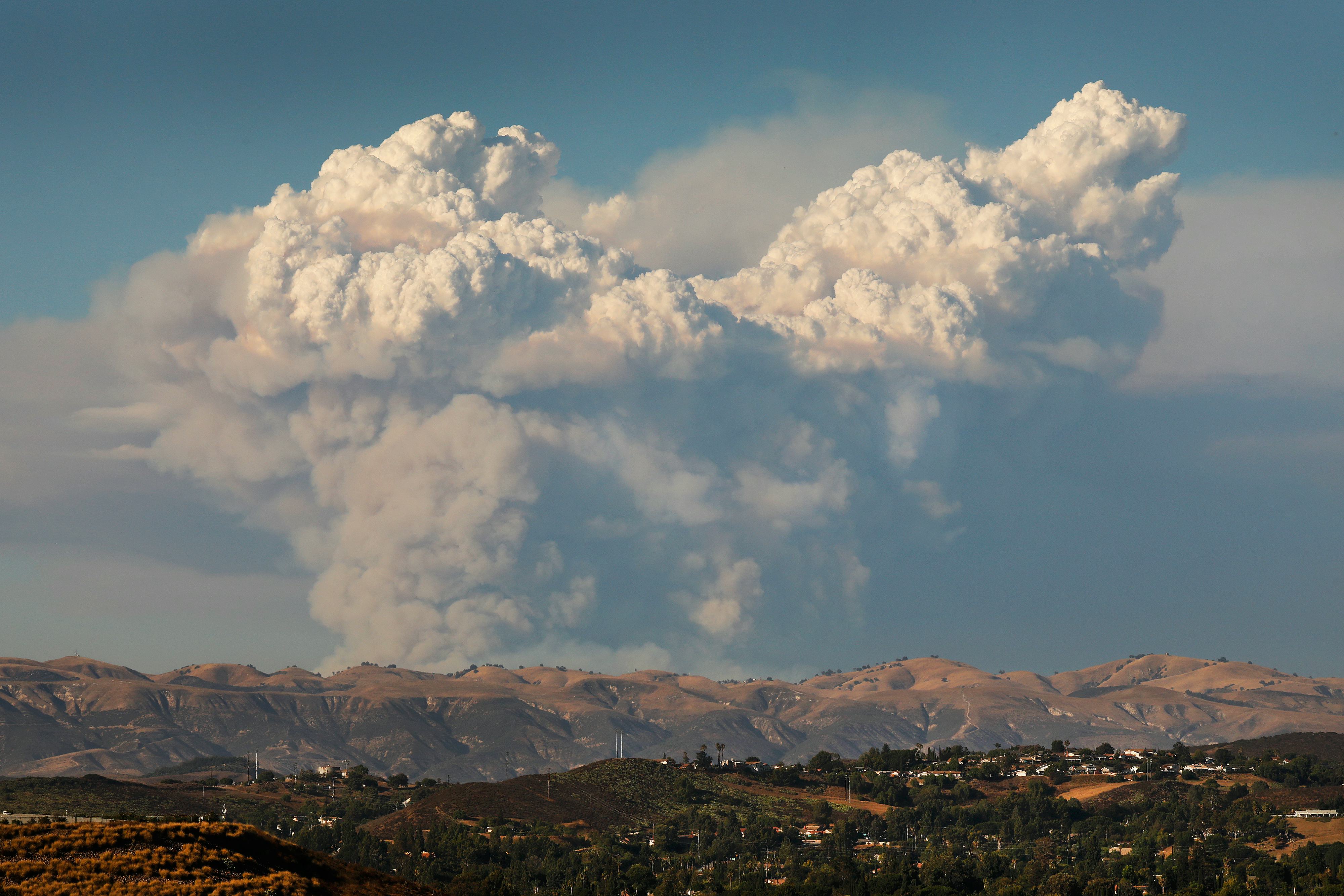 Incredibly Rare "fire Tornadoes" Hit California This Weekend, Because ...