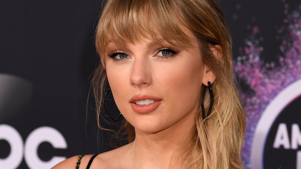 Is Taylor Swift S The Lakes About Joe Alwyn The Lyrics Mention Her Muse
