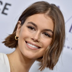 Kaia Gerber dyed her hair pink on Instagram with the help of colorist Guido Palau.