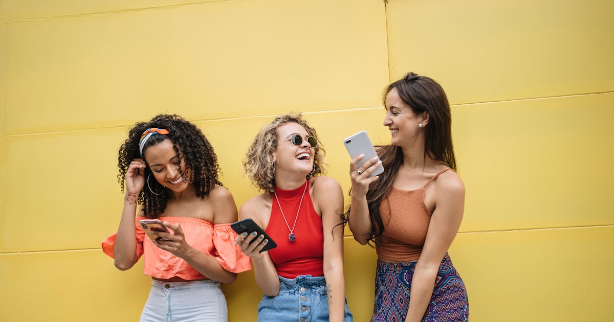 80 Funny Instagram Group Chat Names To Call Your Meme Team