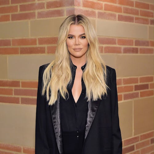 Khloé Kardashian's new hair cut is the perfect length and color for fall.