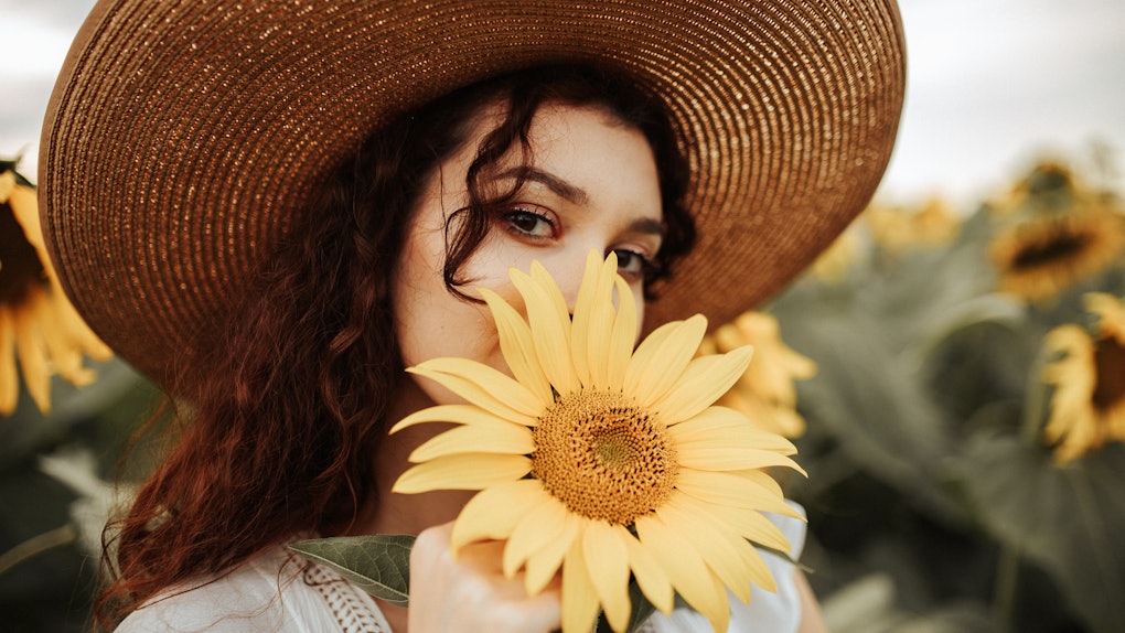 8 Creative Sunflower Pictures To Take In Your Backyard That Are Bloomin