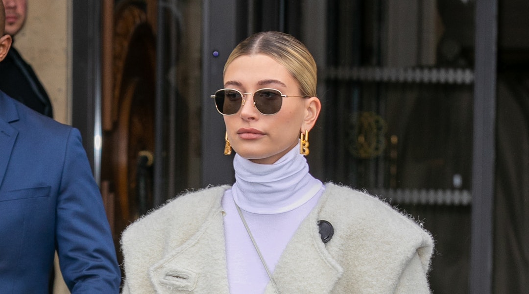 Hailey Bieber S New Honey Blonde Hair Color Embraces Her Natural Roots