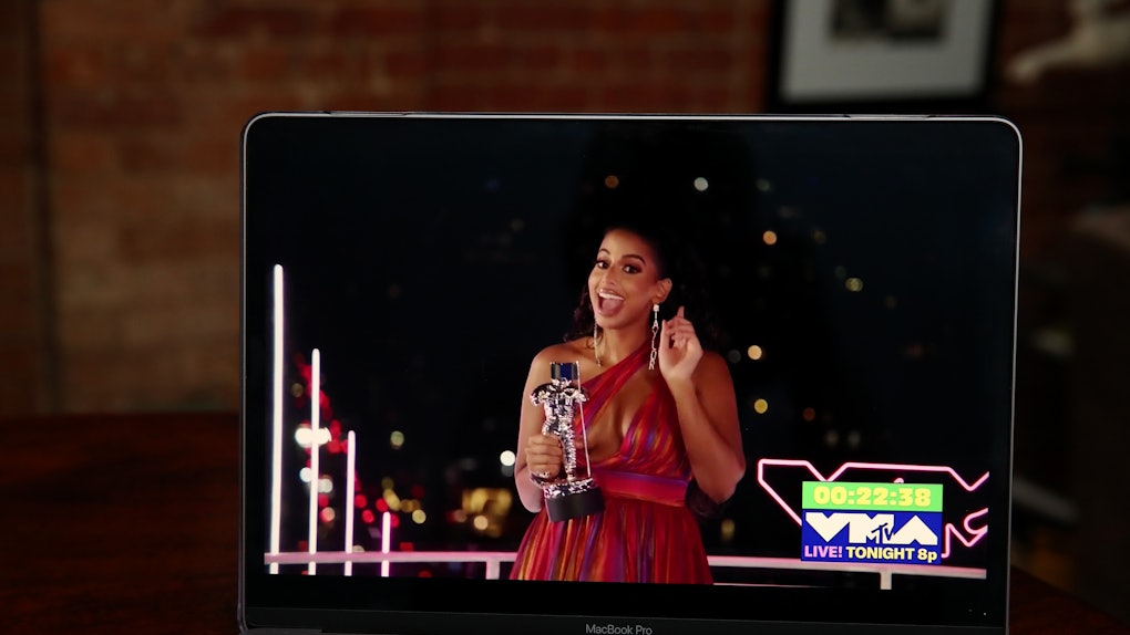 These Tweets About Nessa Diab S Breonna Taylor Earrings At The Vmas Are A Pretty Mixed Bag