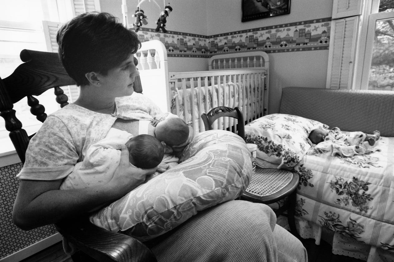 28 Vintage Breastfeeding Photos Full Of Love And Strength 7458