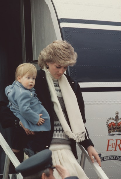 Princess Diana still carried Harry in 1986 too
