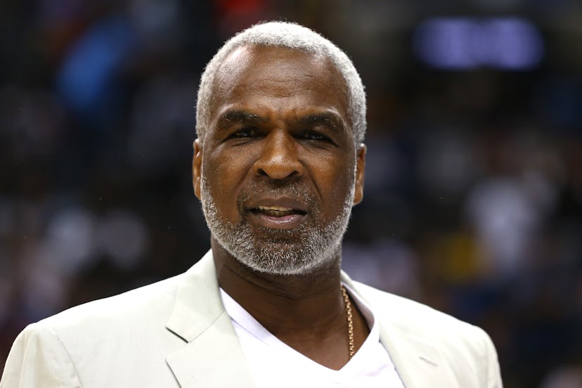 Charles Oakley joins Dancing With the Stars Season 29.
