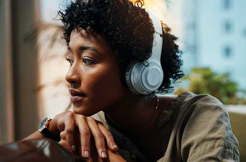 woman, headphones, music, wander