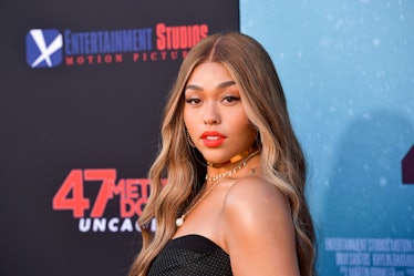 Jordyn Woods and Karl-Anthony Towns' body language in their Instagram debut is so confusing.