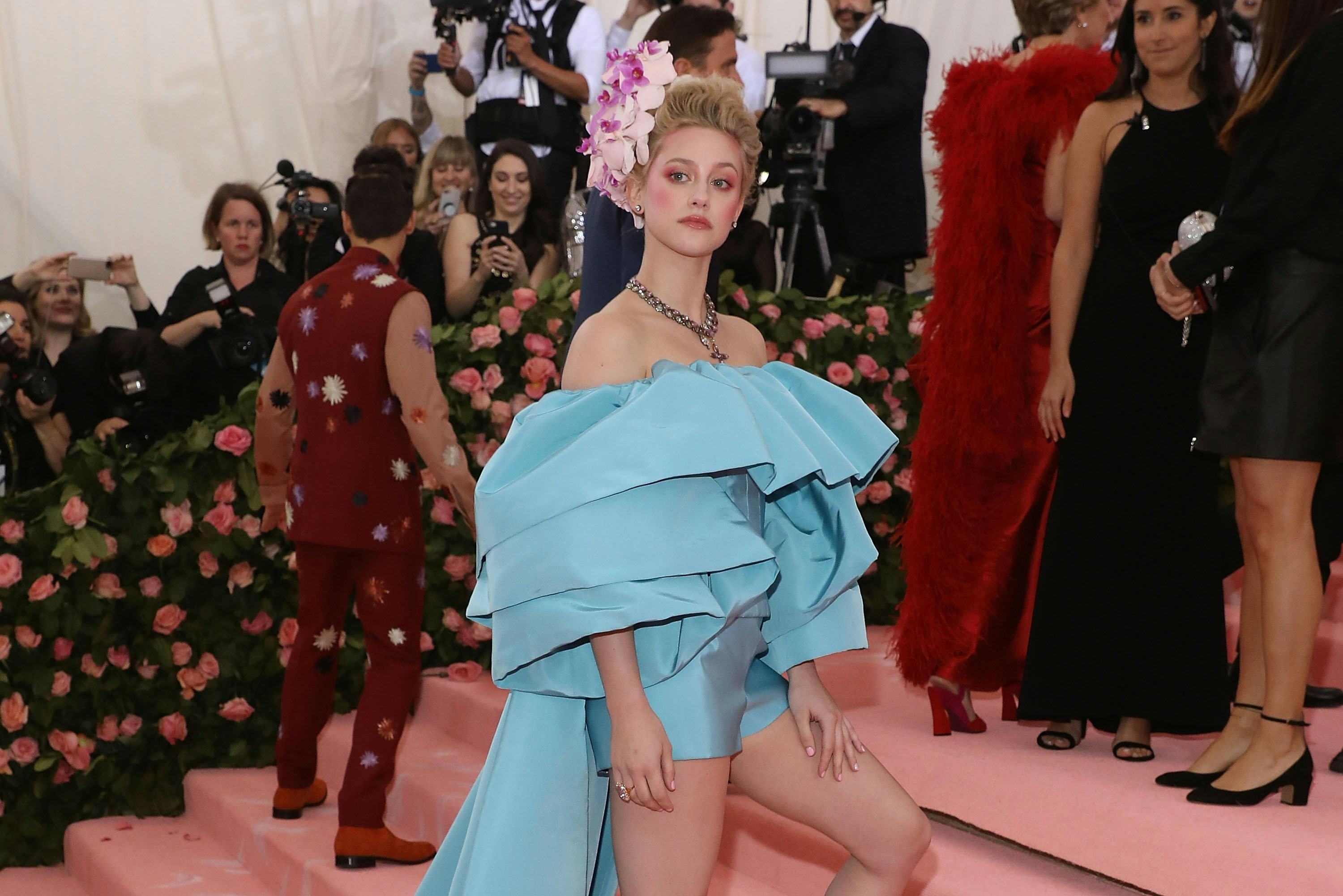 Lili reinhart met gala 2019 dress best sale