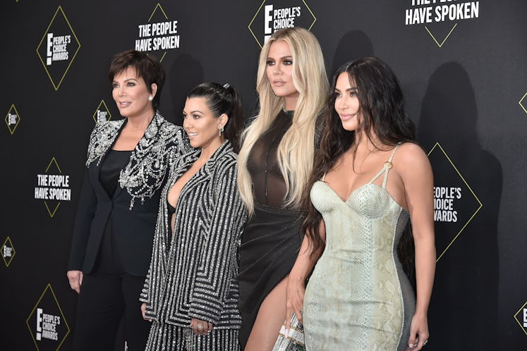 Kris Jenner and her daughters attend the People's Choice Awards.