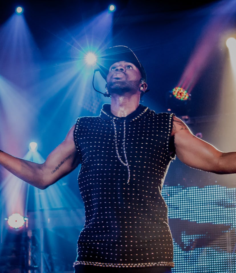 Jason Derulo performing at a concert.