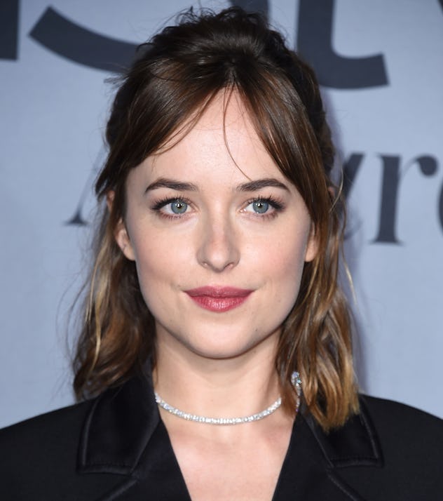 How To Style Curtain Bangs, According To Celebrity Hair Pros