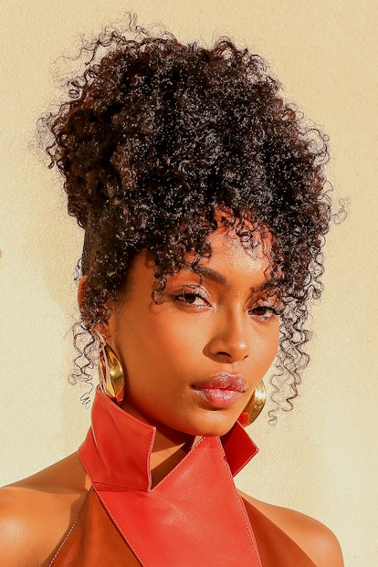 30  How to give yourself curtain bangs curly hair for Trend 2022
