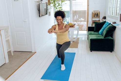 These 8 lunchtime workouts can be done without any equipment.