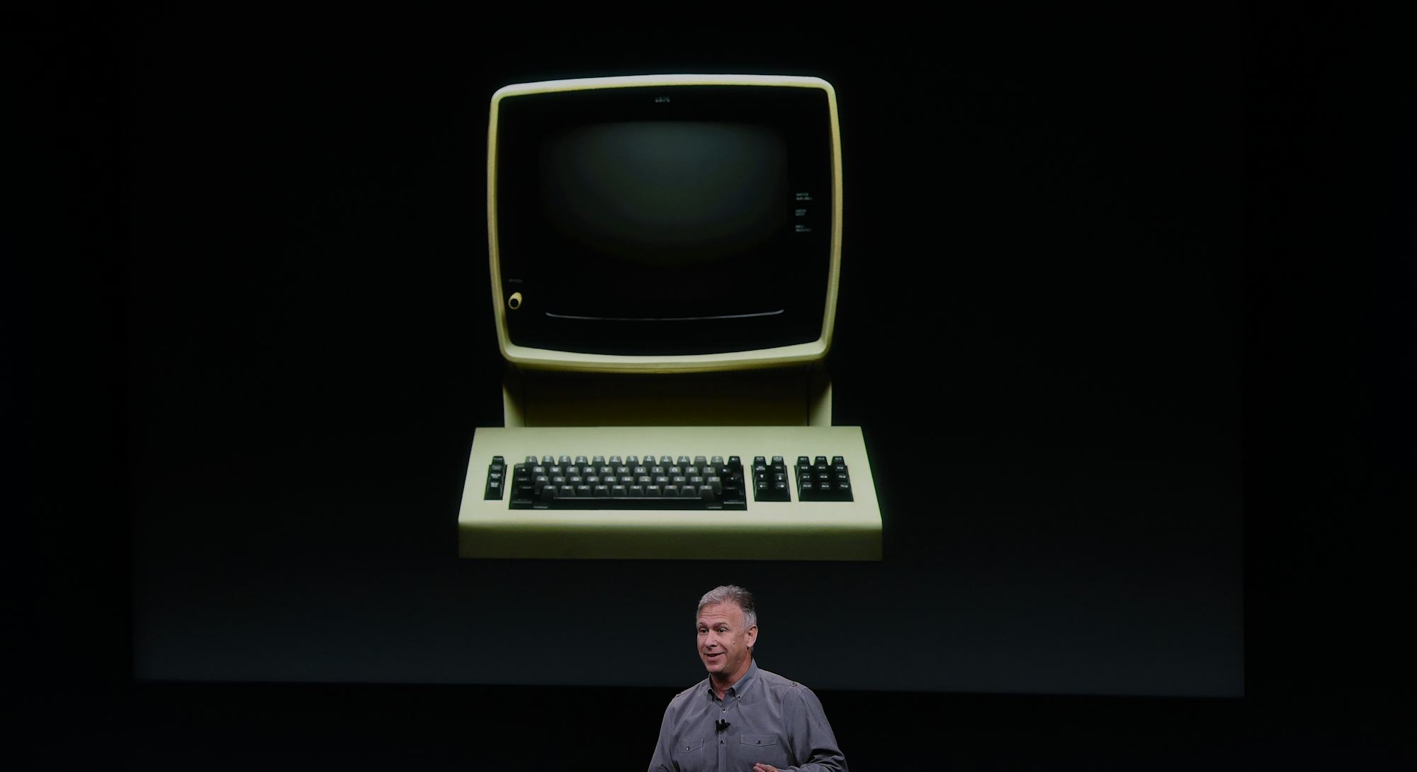 apple s macbook revival plan is stupid