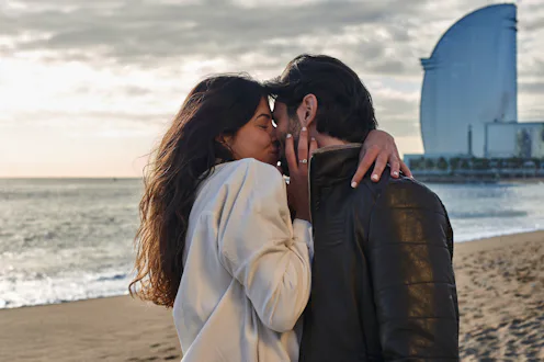 couple, kissing, beach