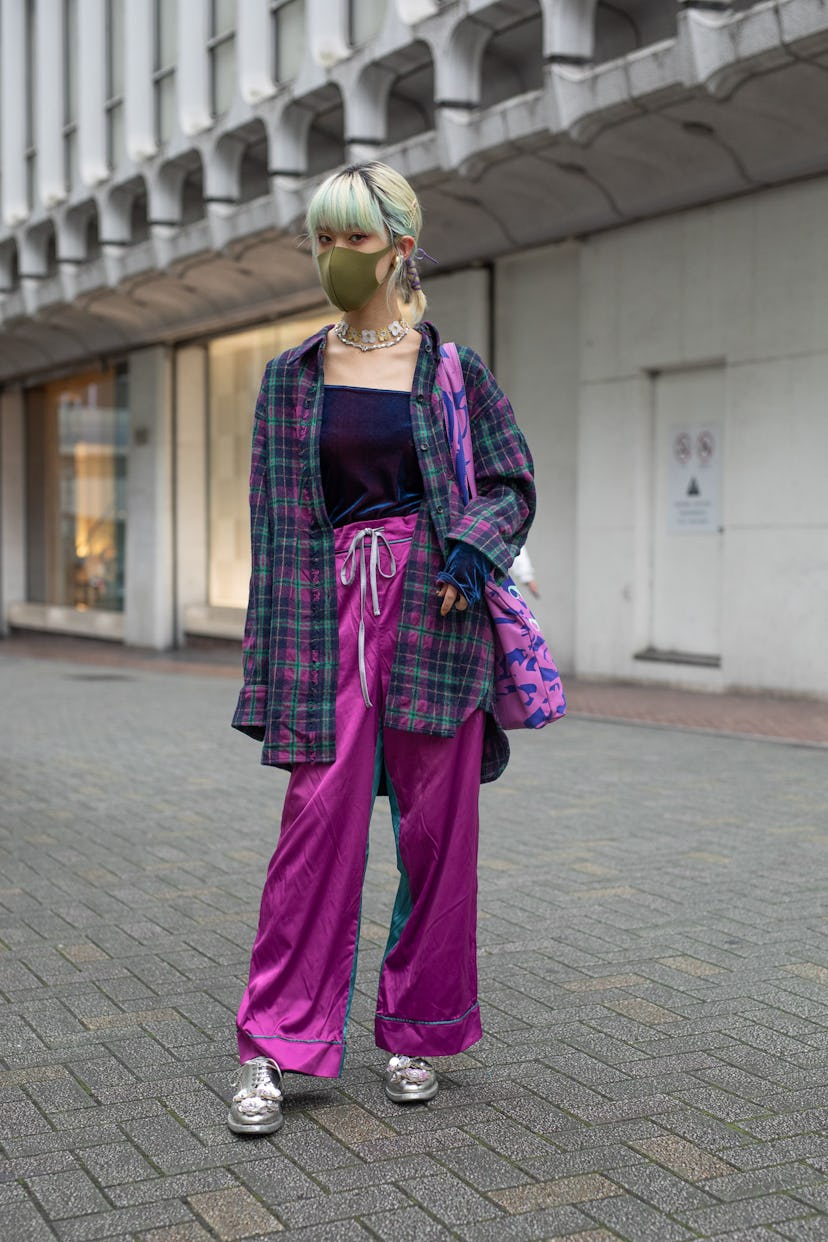 Plaid Flannel '00s Fashion Trend
