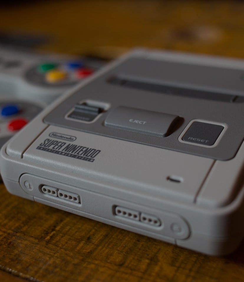 Nintendo SNES console.