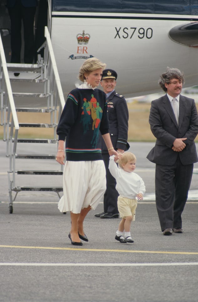 Prince Harry looked adorable in yellow shorts with a white sweater.