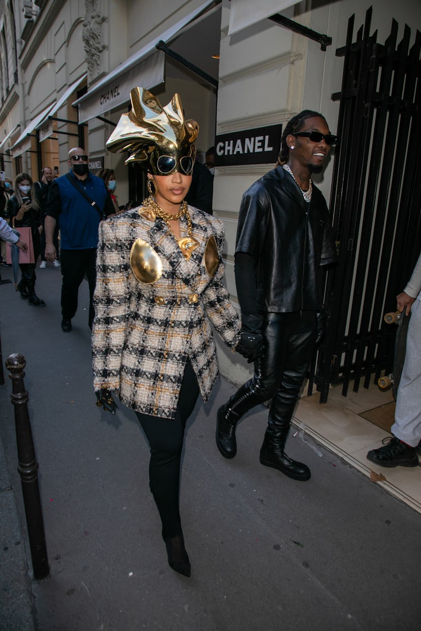 PARIS, FRANCE - SEPTEMBER 29: Singer Cardi B. and Offset are seen on September 29, 2021 in Paris, Fr...