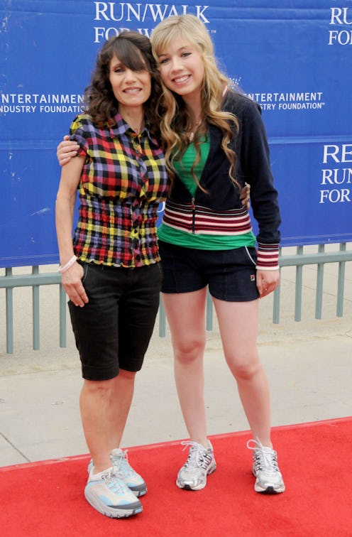 Jennette McCurdy Quit Acting Due To Her Late Mother's Emotional & Physical Abuse. Photo via Gregg De...