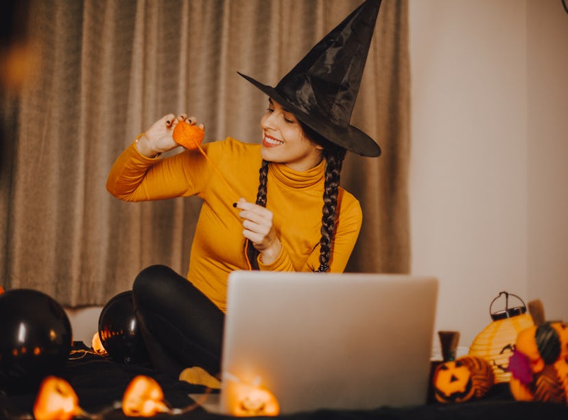Whether you plan an online ghost tour or a murder mystery, these virtual Halloween 2021 experiences ...