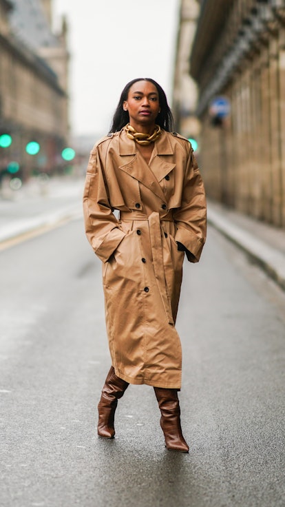 brown trench coat outfits