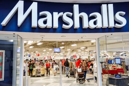 When Does TJ Maxx & Marshalls Put Out Holiday & Christmas 2021 Merchandise?