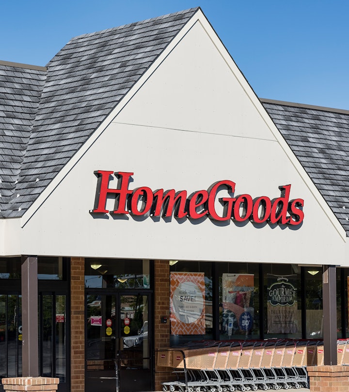 MOUNT LAURAL, NEW JERSEY, UNITED STATES - 2014/08/28: Home Goods furnishing store exterior. (Photo b...