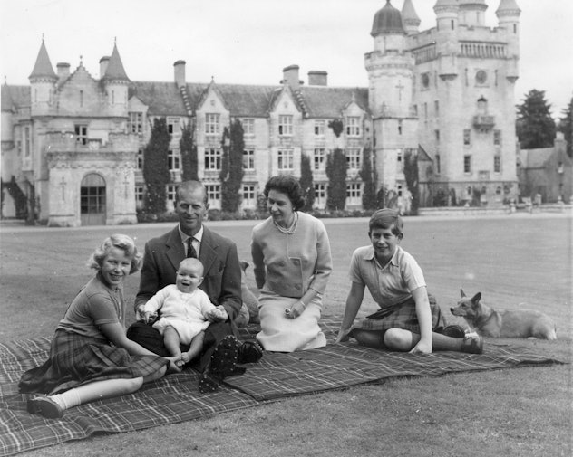 The whole royal family in tartan.