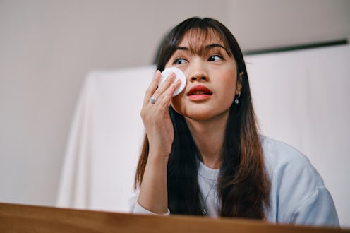 These alternatives to makeup wipes are better for the planet.