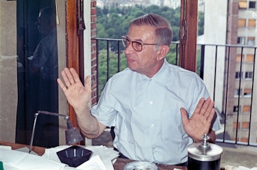Jean-Paul Sartre photographié à son bureau, à Paris, France, en 1968. (Photo by KEYSTONE-FRANCE/Gamm...