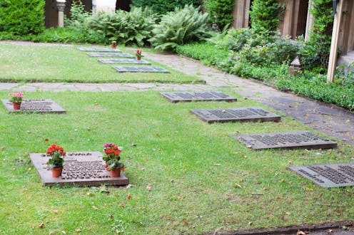 here's how long it takes for your body to decompose when you die.