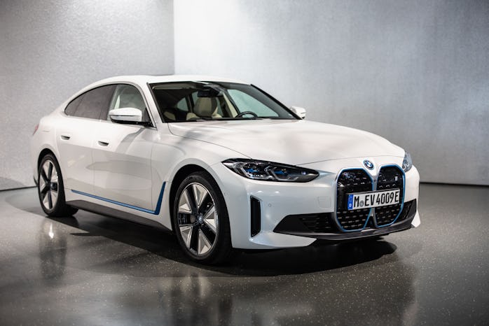 29 September 2021, Bavaria, Garching: The BMW i4 is seen during a BMW press event on the BMW i4. Pho...