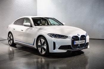29 September 2021, Bavaria, Garching: The BMW i4 is seen during a BMW press event on the BMW i4. Pho...