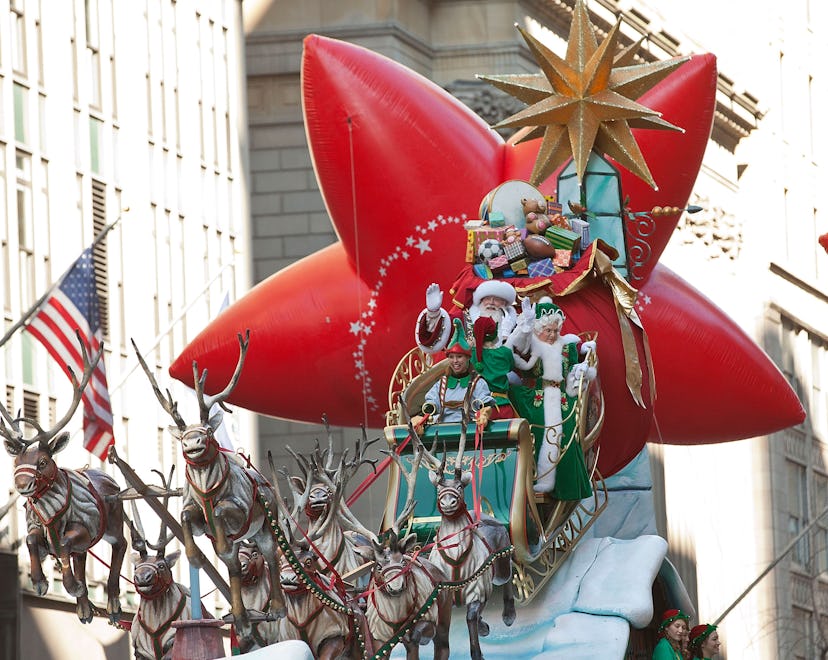 NEW YORK, NY - NOVEMBER 24:  Santa Claus attends the Macy's Legendary Thanksgiving Day Parade on Nov...