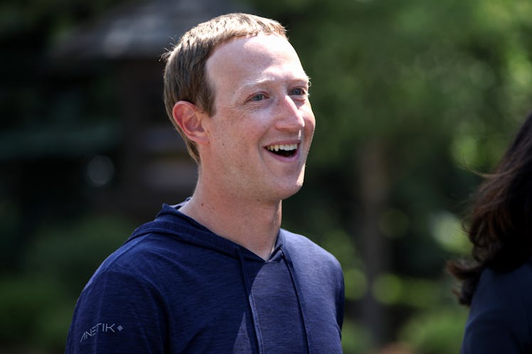 Mark Zuckerberg announced the new name for Facebook corporation is Meta, and Twitter is roasting him...