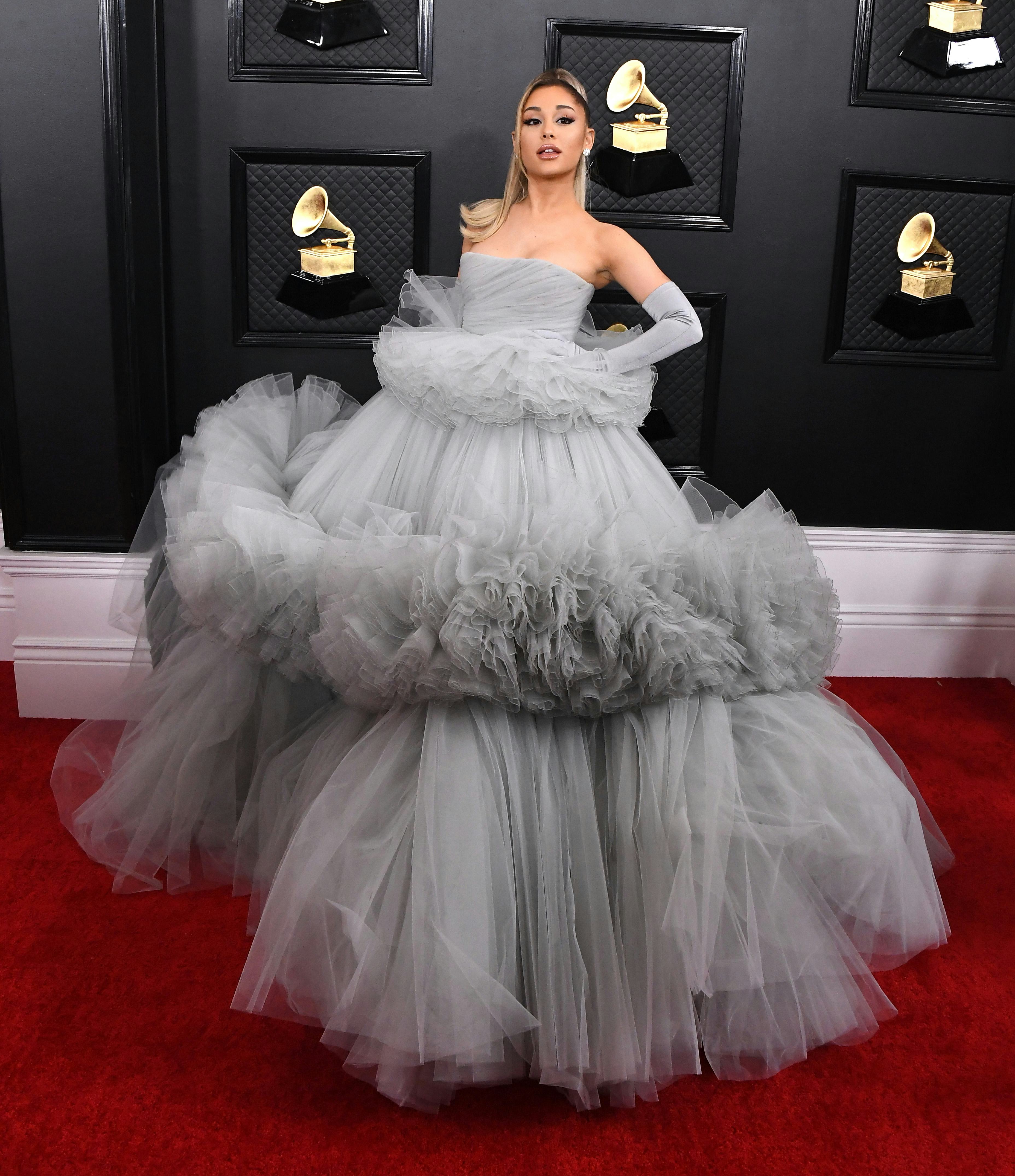 Ariana grande 2025 cupcake dress