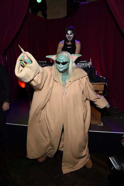 Lizzo's Baby Yoda Halloween costume is too much.