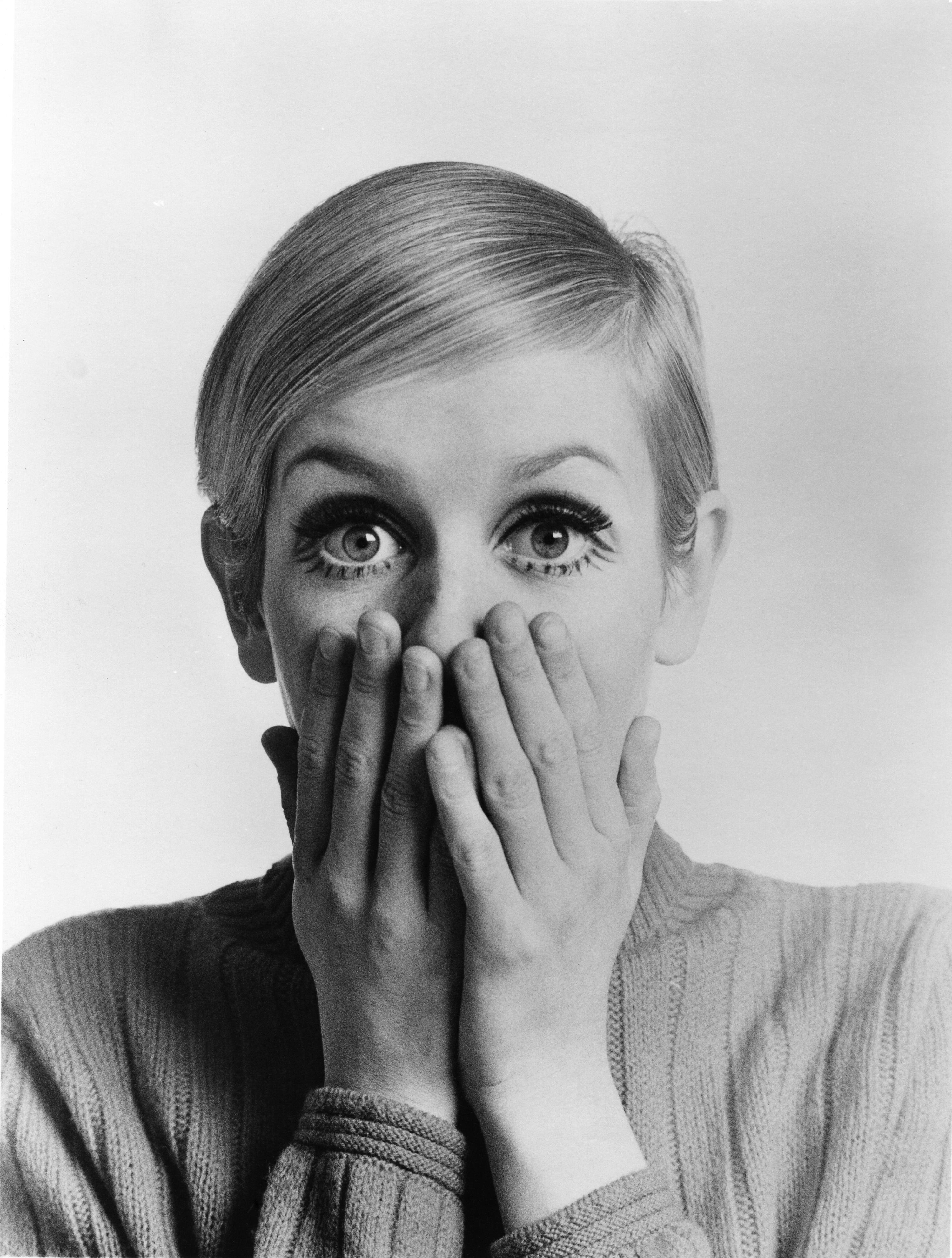 LOS ANGELES - 1967: English supermodel Twiggy poses for a portrait during the filming of 'Twiggy in ...