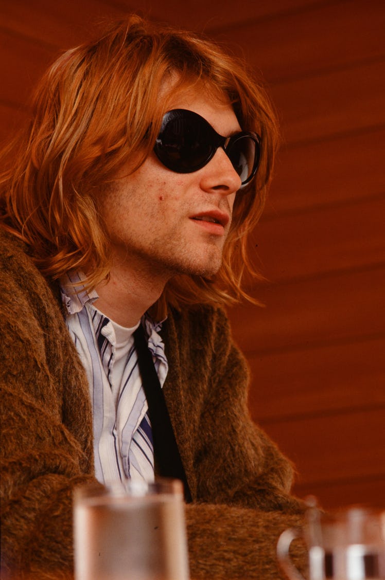 Kurt Cobain of Nirvana has an unforgettable style that makes a great easy '90s halloween costume