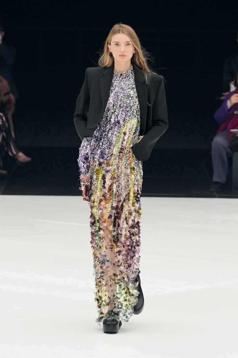 Paris Fashion Week 2021 shows did not disappoint with the reemergence of retro trends from cut-outs …